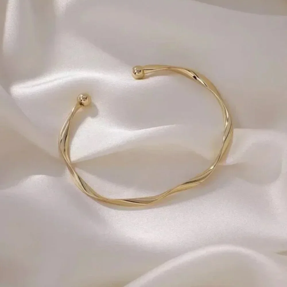 “Anya” Minimalist Twist Open Adjustable Gold Neutral Fashion Simple Bracelet